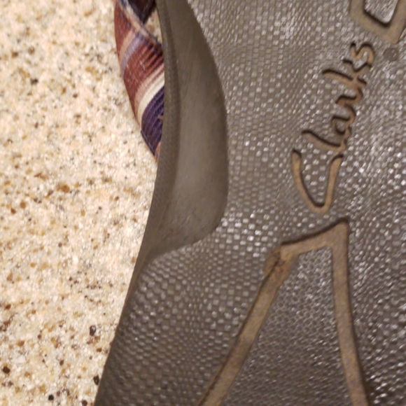 Clark's flip flops - Picture 2 of 4